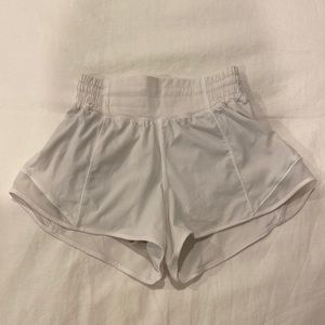 Lululemon Hottie Hot sz 0 2.5in inseam